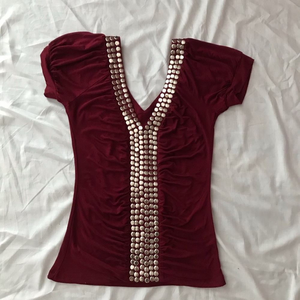 Women’s burgundy top